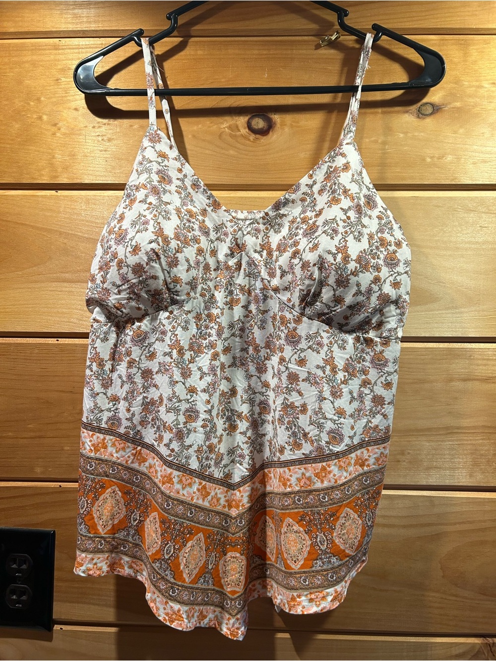 Women’s Handkerchief Hem Tank Top NWT